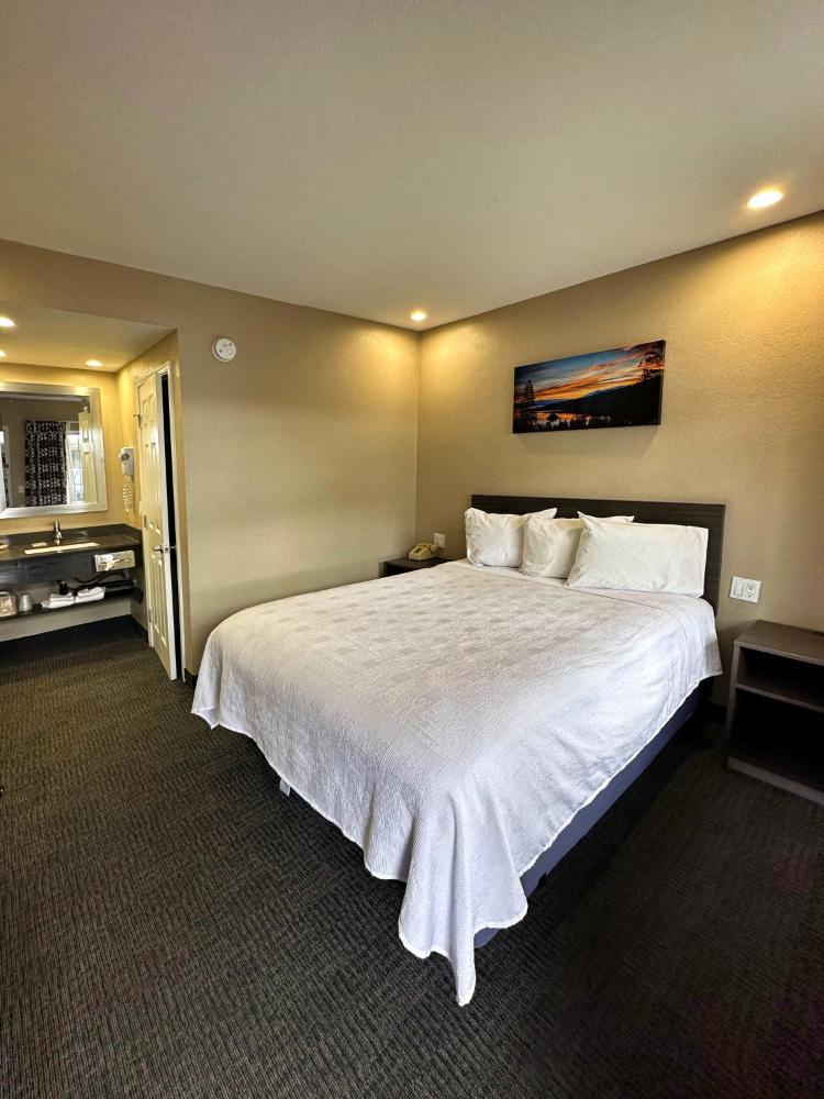 Family Double Room interior